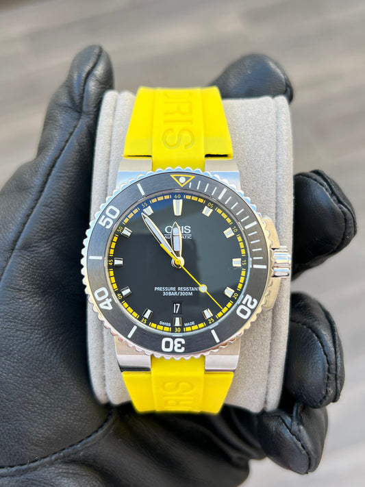 Oris Aquis Date 73376534127RS-YELLOW